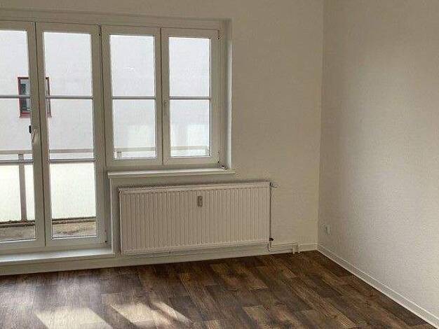 Wohnung zur Miete 321 € 2 Zimmer 50,2 m² 2. Geschoss frei ab 13.12.2025 Cracauer Str. 36 Brückfeld Magdeburg 39114