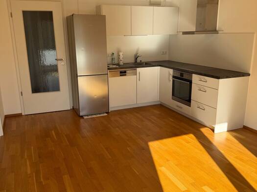 Wohnung zur Miete 870 € 2,5 Zimmer 57 m² Geschoss 2/3 frei ab sofort Traunstein 83278