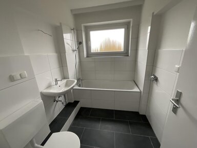 Wohnung zur Miete 393 € 3 Zimmer 69,7 m² 4. Geschoss Pommersche Straße 6 Bant Wilhelmshaven 26382