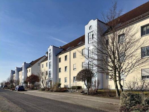 Wohnung zum Kauf 130.000 € 3 Zimmer 80,3 m² 3. Geschoss Sperberstraße 2 Dölzig Schkeuditz 04435