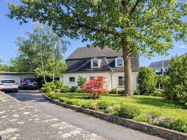 Mehrfamilienhaus zum Kauf als Kapitalanlage geeignet 249.000 € 6 Zimmer 180 m² 623,3 m² Grundstück Kallenhardt Rüthen 59602