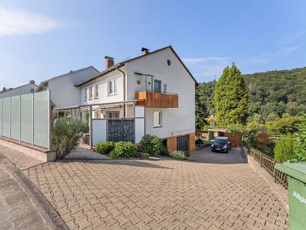Doppelhaushälfte zum Kauf 189.000 € 8 Zimmer 186 m² 496 m² Grundstück Bad Karlshafen Bad Karlshafen 34385