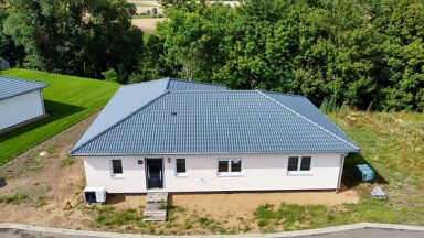 Bungalow zum Kauf provisionsfrei 490.000 € 4 Zimmer 129 m² 1.830 m² Grundstück Auenblick 30 C Naumburg Naumburg (Saale) 06618