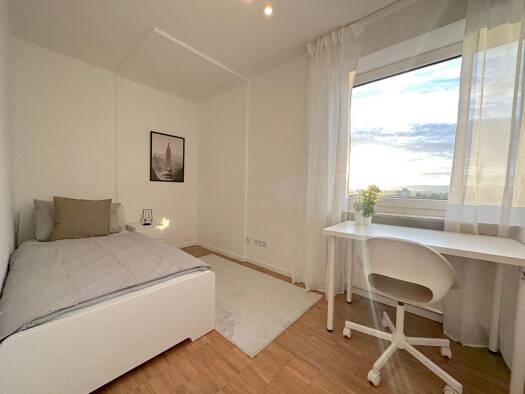 Wohnung zur Miete 560 € 1 Zimmer 15 m² 8. Geschoss frei ab sofort Wasgaustraße 47 Unterliederbach Frankfurt am Main 65929