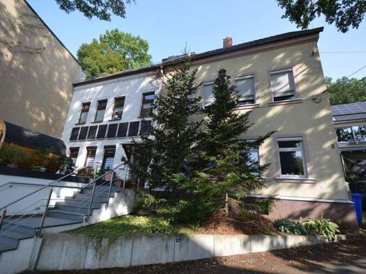 Doppelhaushälfte zum Kauf 110.000 € 3 Zimmer 104 m² 610 m² Grundstück Hohenstein-Ernstthal 09337