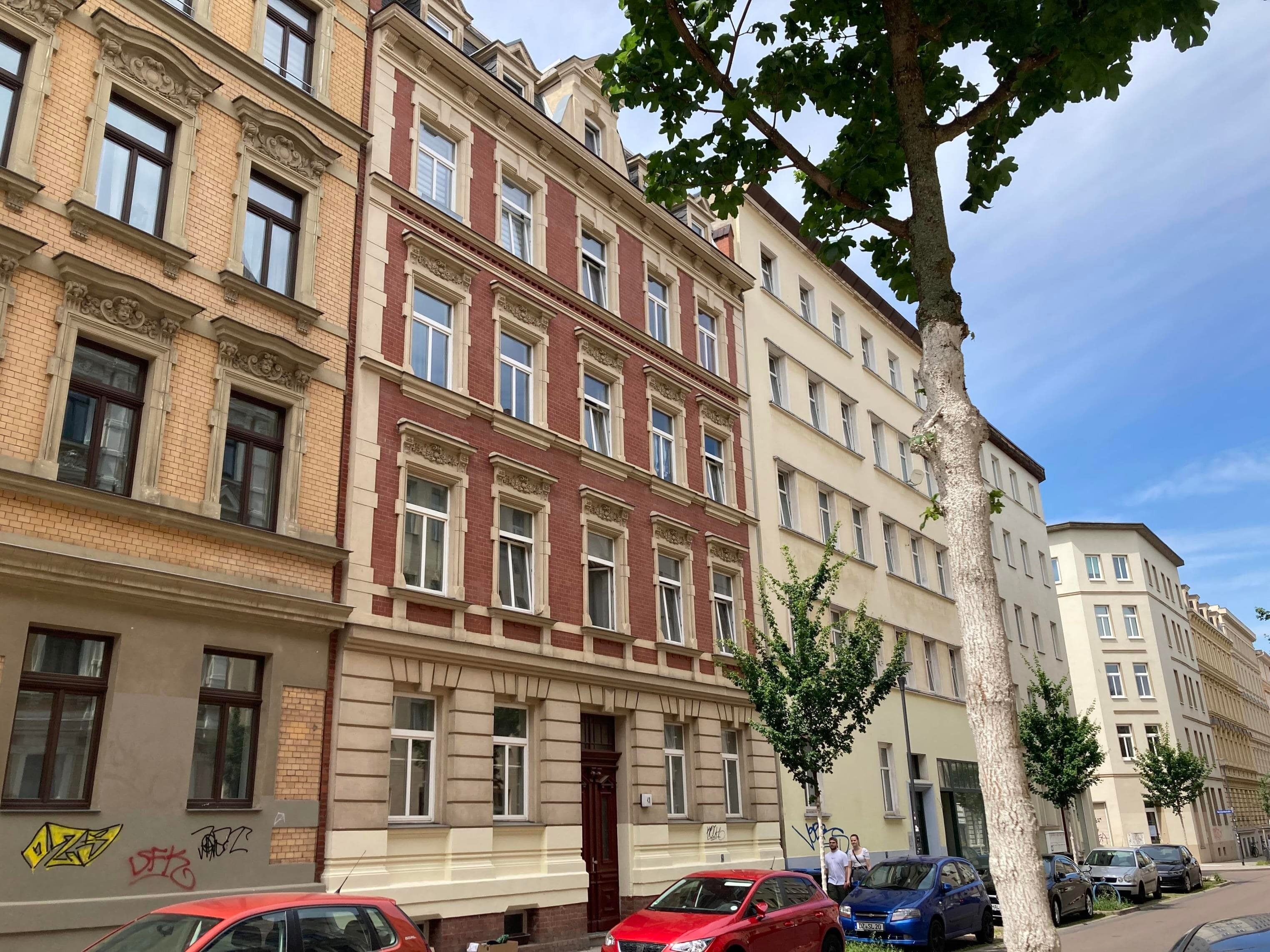 Wohnung zur Miete 470 € 3 Zimmer 64 m²<br/>Wohnfläche 4.<br/>Geschoss 01.10.2024<br/>Verfügbarkeit Südliche Innenstadt Halle 06110