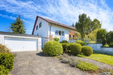 Einfamilienhaus zum Kauf 839.000 € 12 Zimmer 375,1 m² 1.048 m² Grundstück Regenstauf Regenstauf 93128