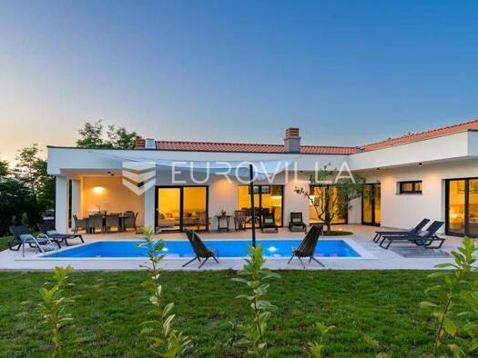 Haus zum Kauf 710.000 € 3 Zimmer 188 m² Matohanci Kanfanar