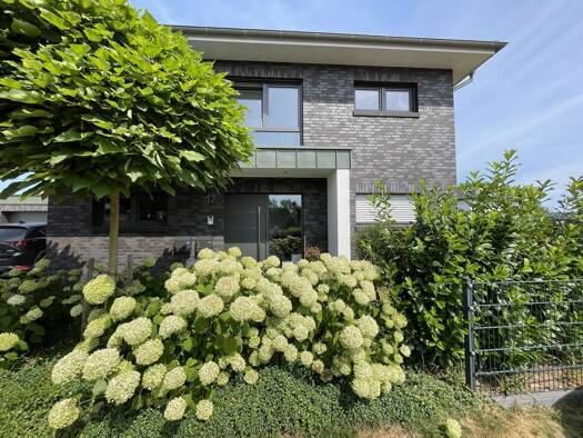 Wohnung zur Miete 1.070 € 3 Zimmer 97 m² Geschoss EG/2 frei ab 01.11.2026 Nienburg Nienburg (Weser) 31582