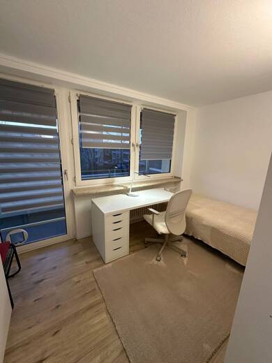 Wohnung zur Miete 900 € 1 Zimmer 14 m² Geschoss 3/8 frei ab sofort Oberschleißheim Oberschleißheim 85764
