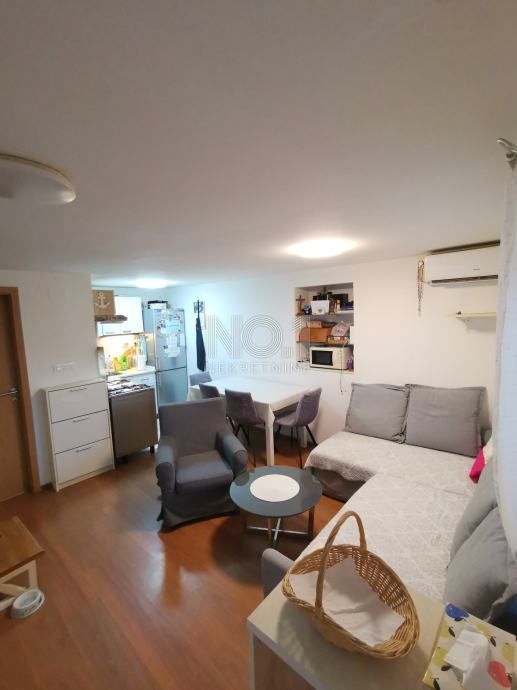 Haus zum Kauf 93.400 € 3 Zimmer 45 m²<br/>Wohnfläche Cernik