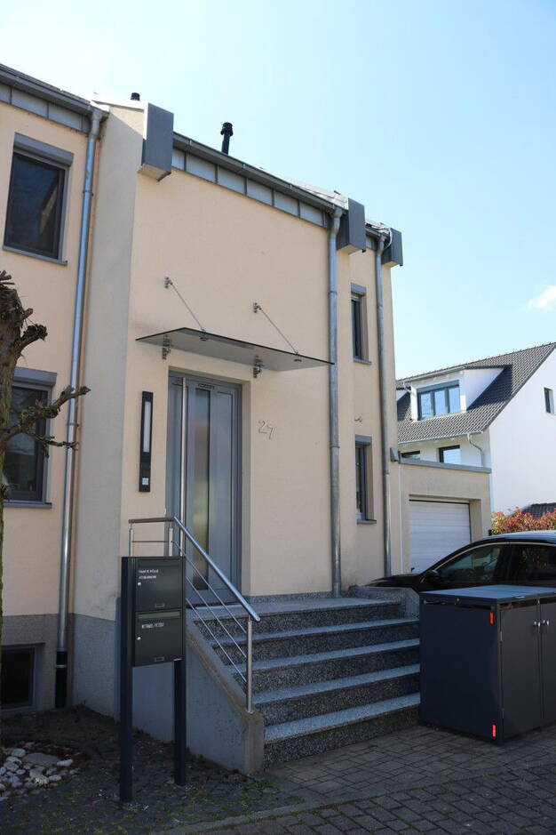 Doppelhaushälfte zum Kauf provisionsfrei 770.000 € 6,5 Zimmer 250 m² 336 m² Grundstück Reilingen 68799