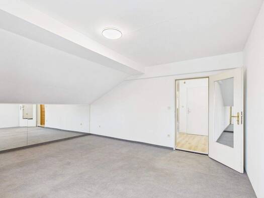 Wohnung zur Miete 850 € 2 Zimmer 51 m² 2. Geschoss frei ab sofort Unterhaching 82008