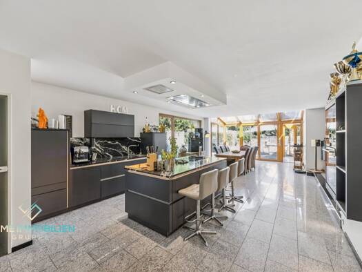 Mehrfamilienhaus zum Kauf 949.000 € 8 Zimmer 228 m² 575 m² Grundstück Urdenbach Stadtbezirk 9 40593