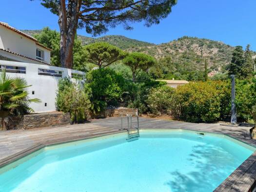 Einfamilienhaus zum Kauf 1.995.000 € 7 Zimmer 180 m² 1.225 m² Grundstück Le Lavandou 83980