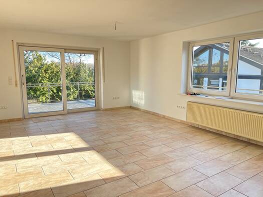 Wohnung zur Miete 1.100 € 3 Zimmer 119 m² Geschoss EG/3 frei ab sofort Üchtelhausen 97532