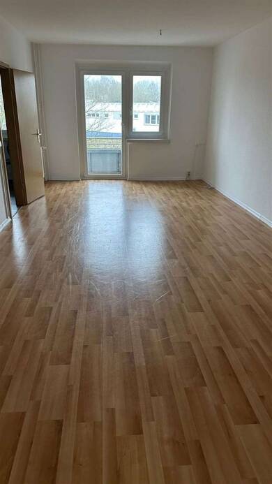 Wohnung zur Miete 452 € 4 Zimmer 81 m² 2. Geschoss frei ab sofort Allendestraße 63 Schmalkalden Schmalkalden 98574
