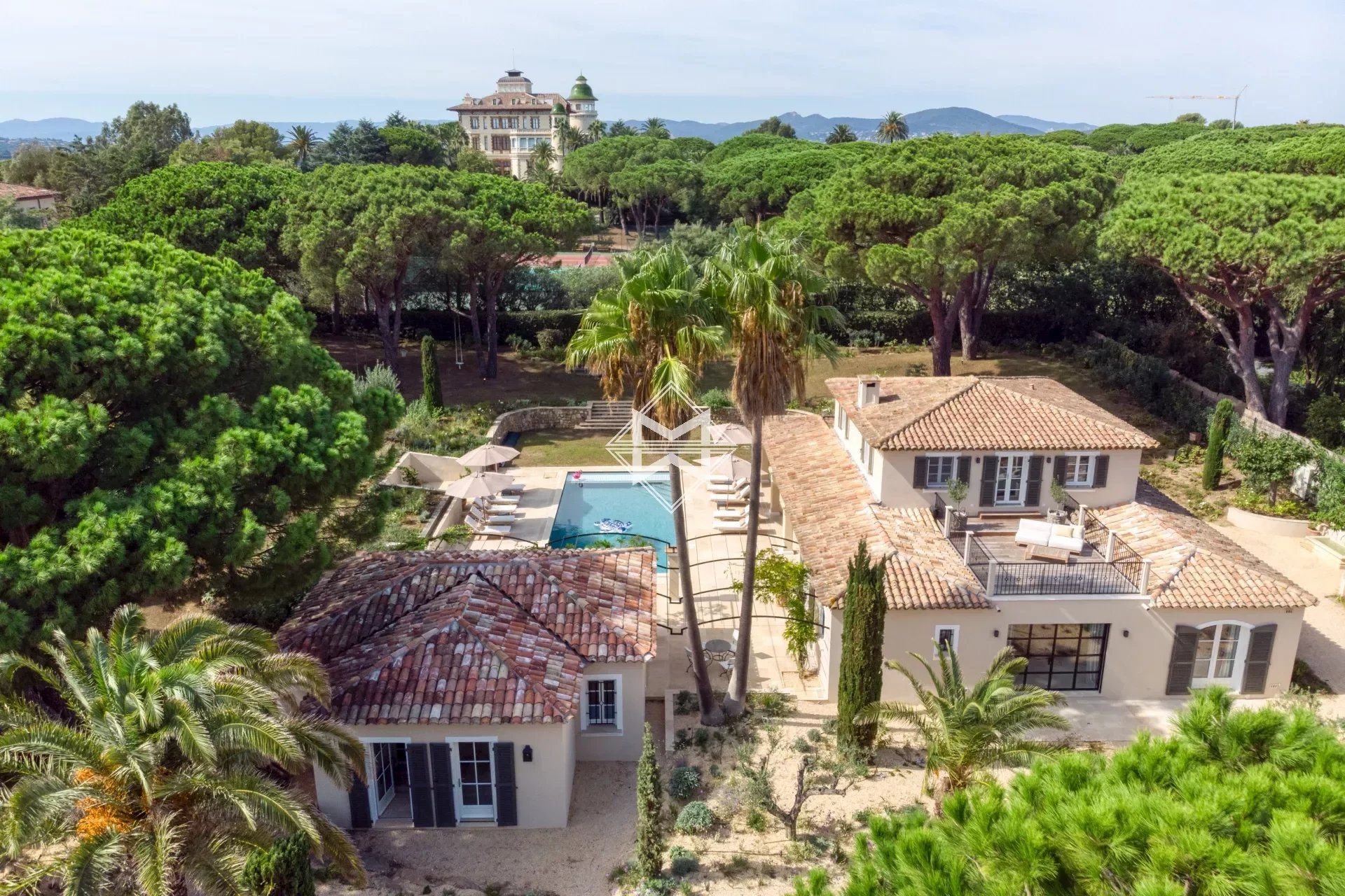 Haus zur Miete Wohnen auf Zeit provisionsfrei 45.000 € 8 Zimmer 300 m²<br/>Wohnfläche Zone Est Diffuse Saint-Tropez 83990