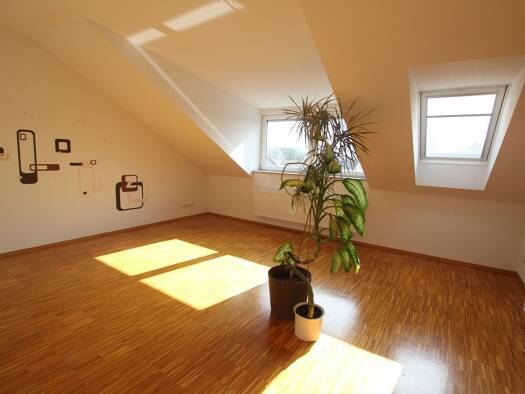 Wohnung zur Miete 1.300 € 3 Zimmer 93 m² 6. Geschoss frei ab sofort Kölner Str. 88 Gallus Frankfurt am Main 60327