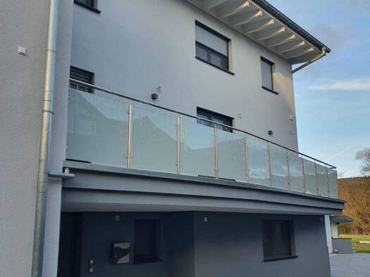 Einfamilienhaus zum Kauf 1.089.000 € 7 Zimmer 260 m² 660 m² Grundstück Mundingen Emmendingen 79312