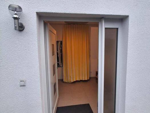 Wohnung zur Miete 725 € 2 Zimmer 64,4 m² frei ab 01.03.2026 Höchberg 97204