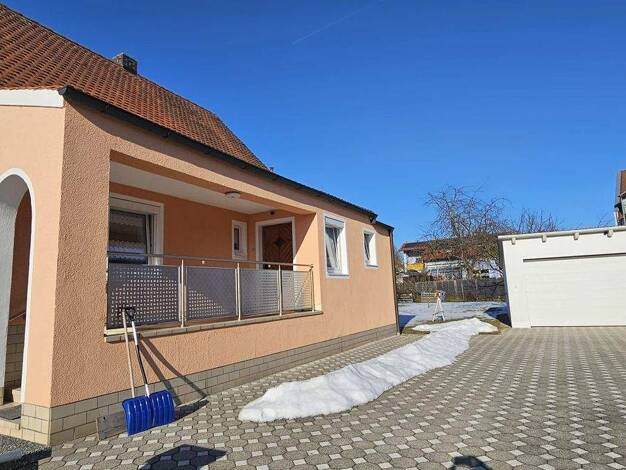 Einfamilienhaus zum Kauf 320.000 € 5 Zimmer 100 m² 1.100 m² Grundstück frei ab 01.07.2026 Haselmühl Kümmersbruck 92245