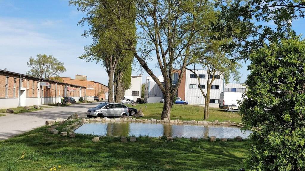 Lagerhalle zur Miete 7,50 € 2.430 m² Lagerfläche teilbar ab 1.155 m² Wien 1230