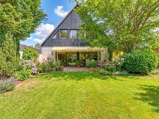 Einfamilienhaus zum Kauf 449.900 € 5 Zimmer 143,8 m² 830 m² Grundstück Westliche Höhe Flensburg 24939