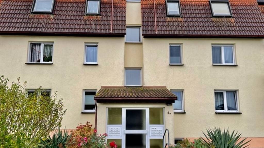 Wohnung zur Miete 240 € 2 Zimmer 61 m² frei ab sofort Roßwein 04741