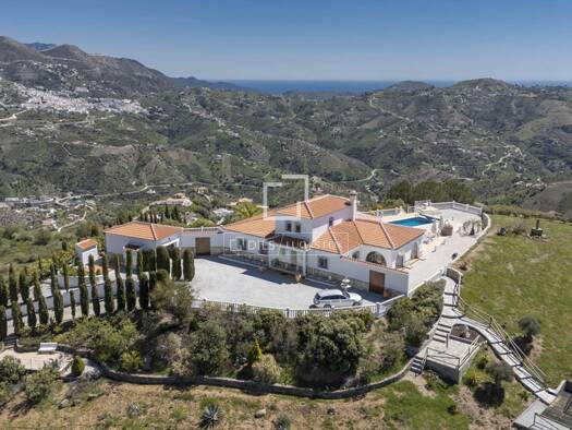 Haus zum Kauf 1.095.000 € 245 m² 29.000 m² Grundstück Canillas de Albaida 29755