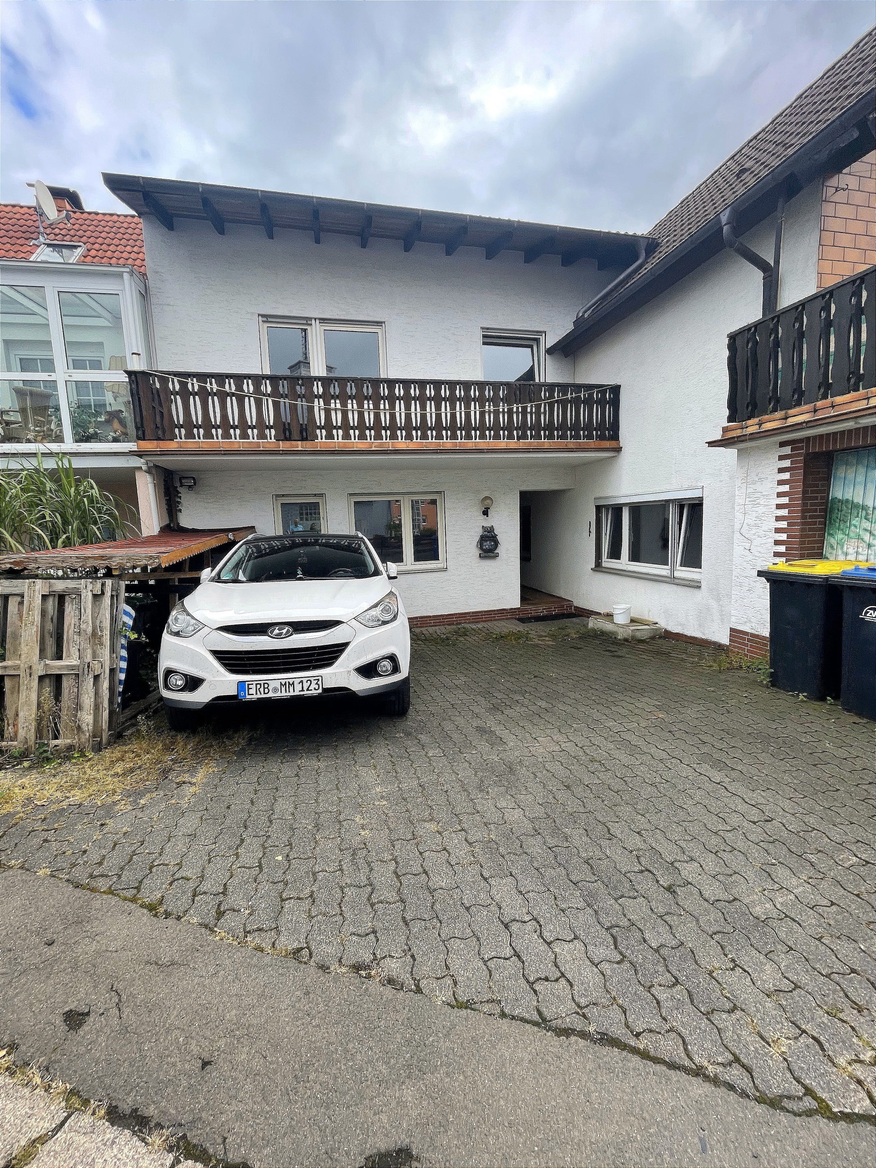 Einfamilienhaus zum Kauf 157.900 € 8 Zimmer 221 m²<br/>Wohnfläche 210 m²<br/>Grundstück ab sofort<br/>Verfügbarkeit Oberaula Oberaula 36280