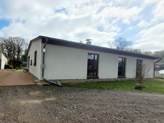 Bungalow zum Kauf 230.000 € 5 Zimmer 140 m² 1.300 m² Grundstück Lange Straße Banzin Vellahn 19260
