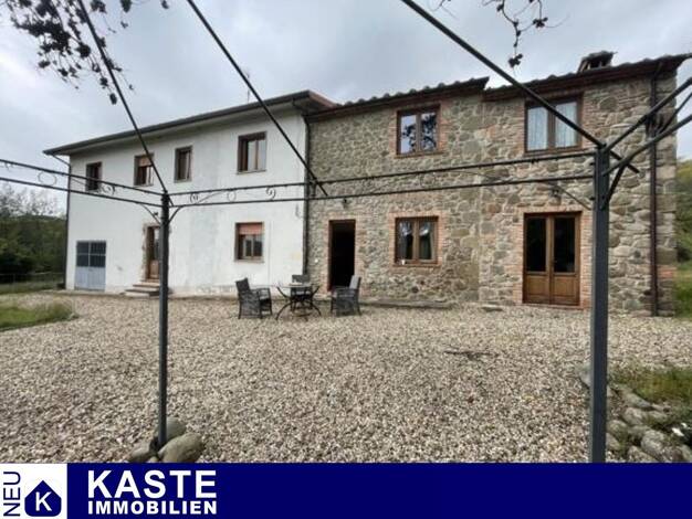 Haus zum Kauf 395.000 € 6 Zimmer 200 m² 20.000 m² Grundstück Pistoia