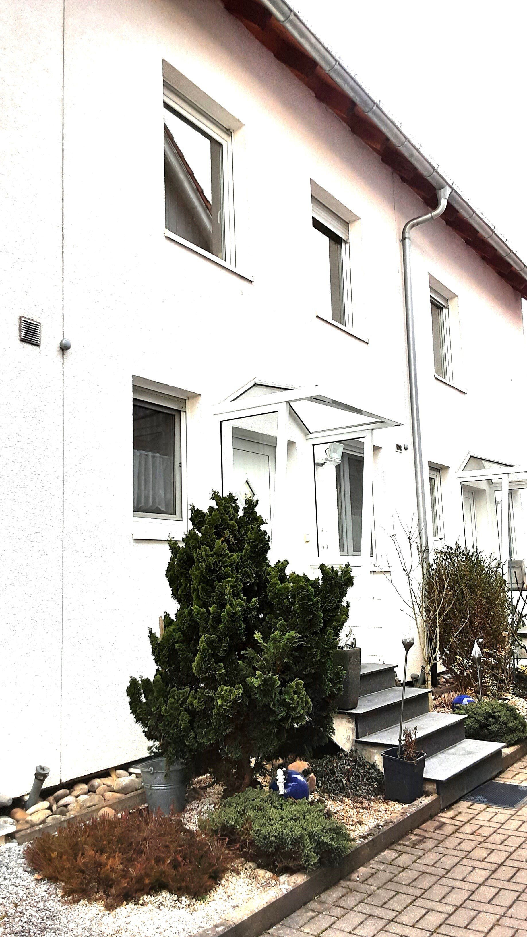 Haus zum Kauf provisionsfrei 477.000 € 5,5 Zimmer 142 m²<br/>Wohnfläche 132 m²<br/>Grundstück ab sofort<br/>Verfügbarkeit Altburg Calw 75365