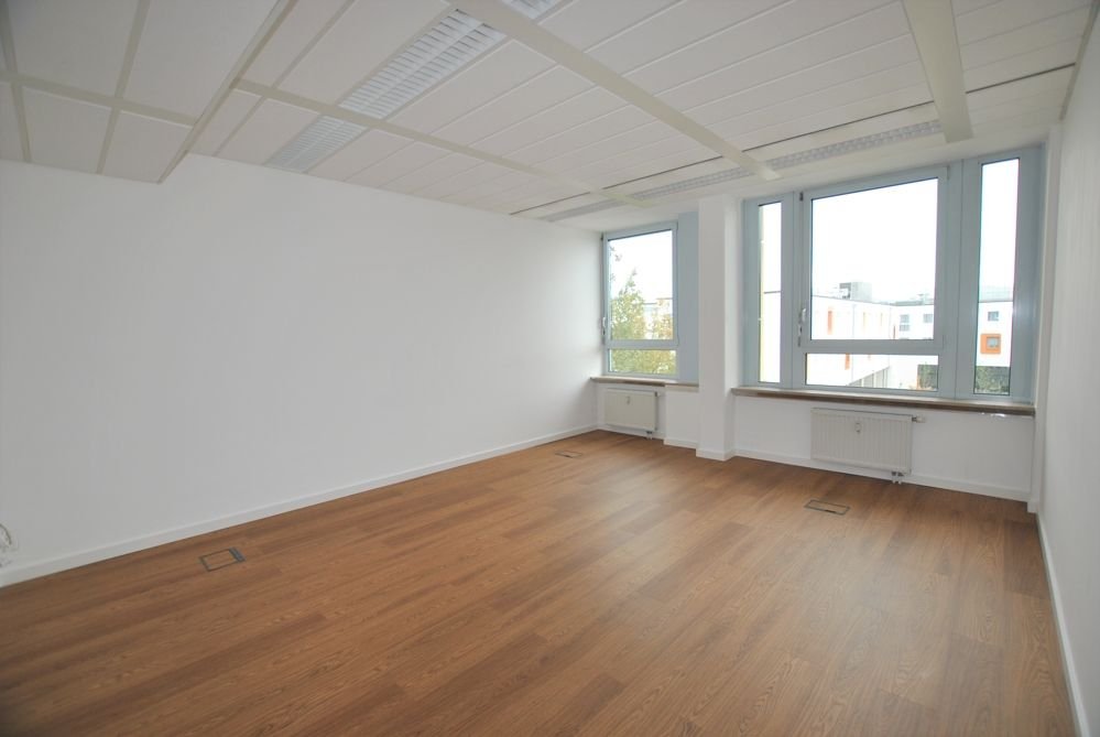 Bürofläche zur Miete provisionsfrei 9,80 € 242 m²<br/>Bürofläche Hallbergmoos Hallbergmoos 85399