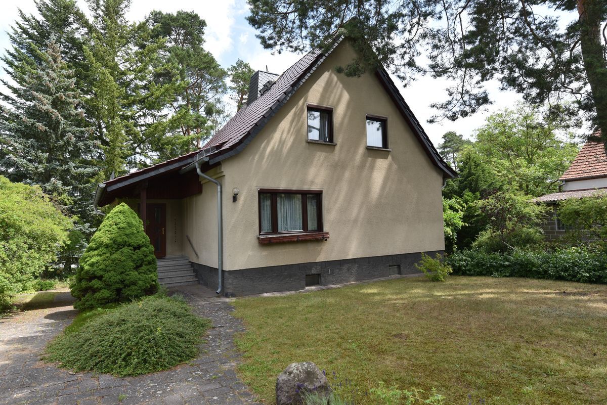 Einfamilienhaus zum Kauf 459.000 € 5 Zimmer 126 m²<br/>Wohnfläche 1.043 m²<br/>Grundstück ab sofort<br/>Verfügbarkeit Strausberg Strausberg 15344