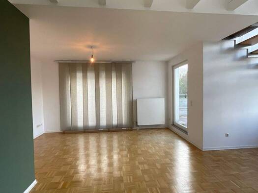Wohnung zur Miete 1.550 € 2 Zimmer 87,4 m² frei ab sofort Casimirstraße 8 Bergen-Enkheim Frankfurt am Main 60388