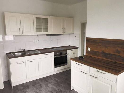 Wohnung zur Miete 450 € 3,5 Zimmer 75 m² 1. Geschoss frei ab 01.06.2026 Weißenfelser Str. 73 Zeitz 06712