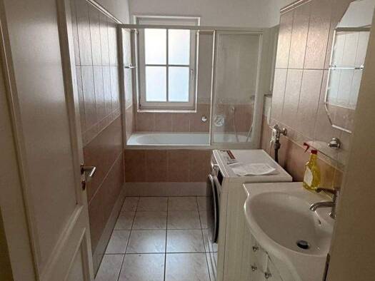 Wohnung zur Miete 1.020 € 2 Zimmer 52,6 m² EG frei ab sofort Zur Deutschen Einheit 10 Bogenhausen München 81929