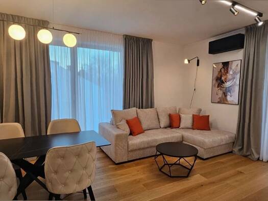Studio zur Miete 550 € 1,5 Zimmer 332 m² frei ab sofort Zentrum-Ost Mitte 04103