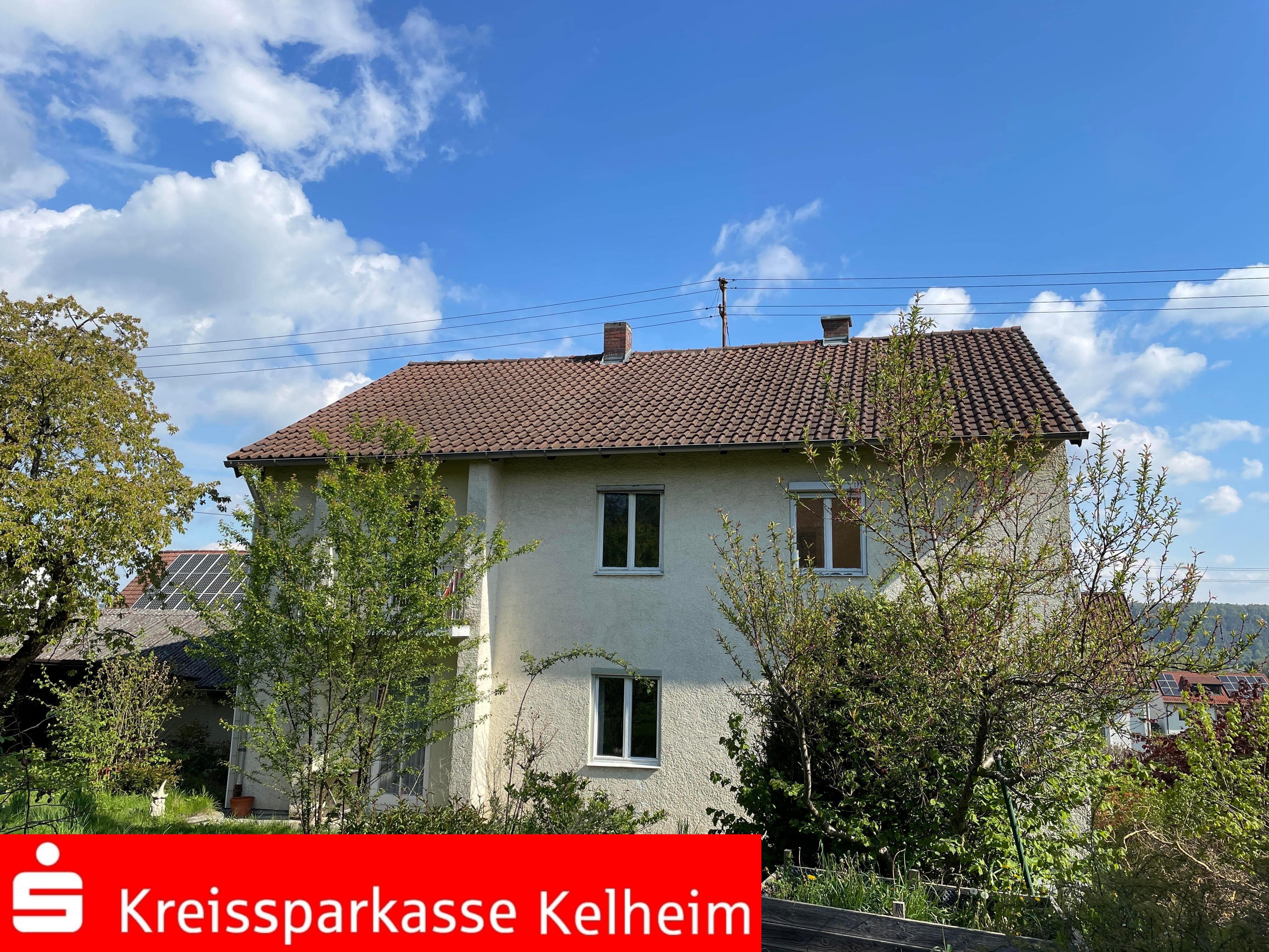 Mehrfamilienhaus zum Kauf 315.000 € 8 Zimmer 180 m²<br/>Wohnfläche 744 m²<br/>Grundstück ab sofort<br/>Verfügbarkeit Kelheim Kelheim 93309