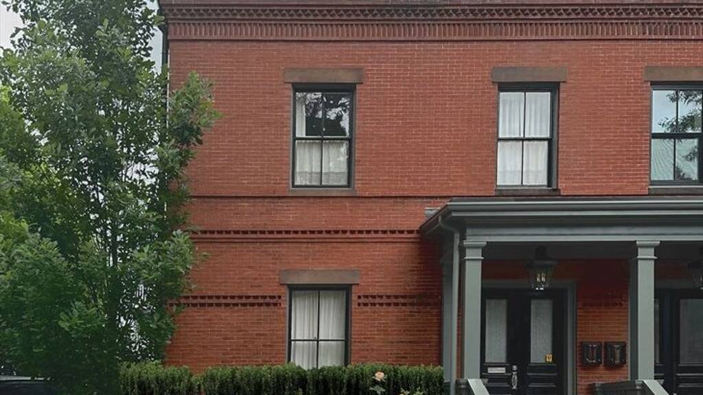 Einfamilienhaus zum Kauf 3.028.543 € 248,6 m² 43 Waverly Street Brookline 02445