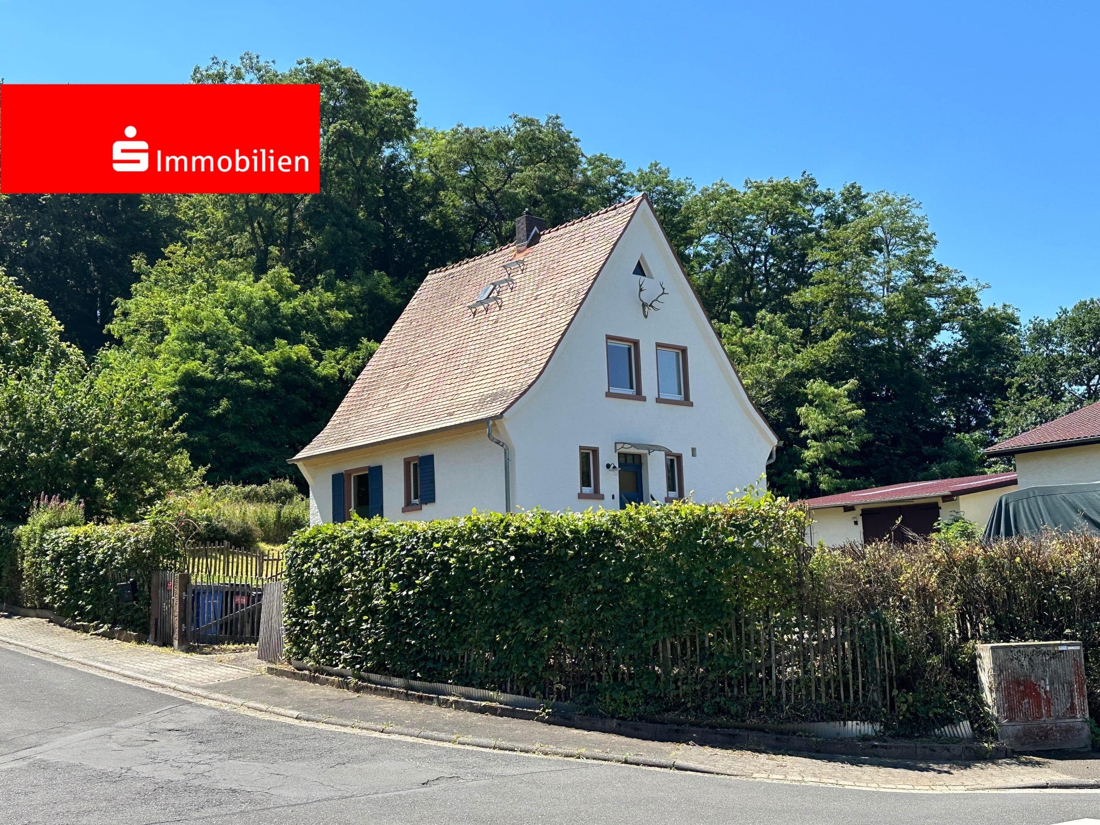 Einfamilienhaus zum Kauf 295.000 € 4 Zimmer 100 m²<br/>Wohnfläche 1.848 m²<br/>Grundstück Gettenbach Gründau 63584