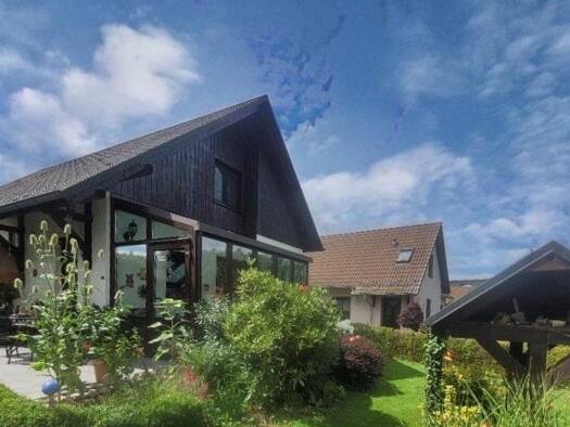 Einfamilienhaus zum Kauf 225.000 € 3 Zimmer 120 m² 481 m² Grundstück frei ab sofort Pirk Weischlitz 08538