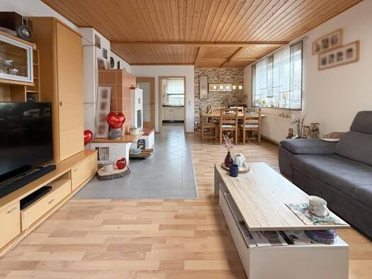 Einfamilienhaus zum Kauf 350.000 € 5 Zimmer 126 m² 475 m² Grundstück Neudorf Konnersreuth 95692