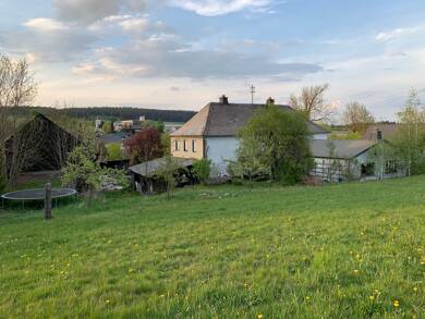 Haus zum Kauf provisionsfrei 360.000 € 6 Zimmer 300 m² 6.800 m² Grundstück Baiergrün Helmbrechts 95233