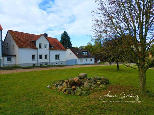 Einfamilienhaus zum Kauf 199.000 € 11 Zimmer 241,4 m² 2.377 m² Grundstück Klein Wanzleben Wanzleben 39164