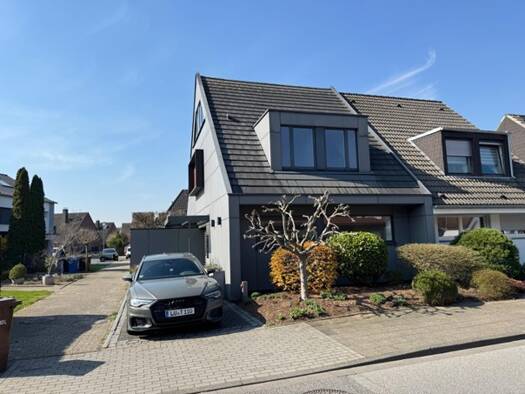 Doppelhaushälfte zum Kauf 690.000 € 5 Zimmer 155 m² 270 m² Grundstück frei ab sofort Willich Willich 47877