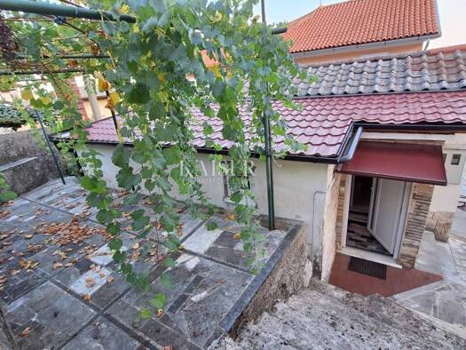 Haus zum Kauf 290.000 € 3 Zimmer 70 m² Opatija Centar