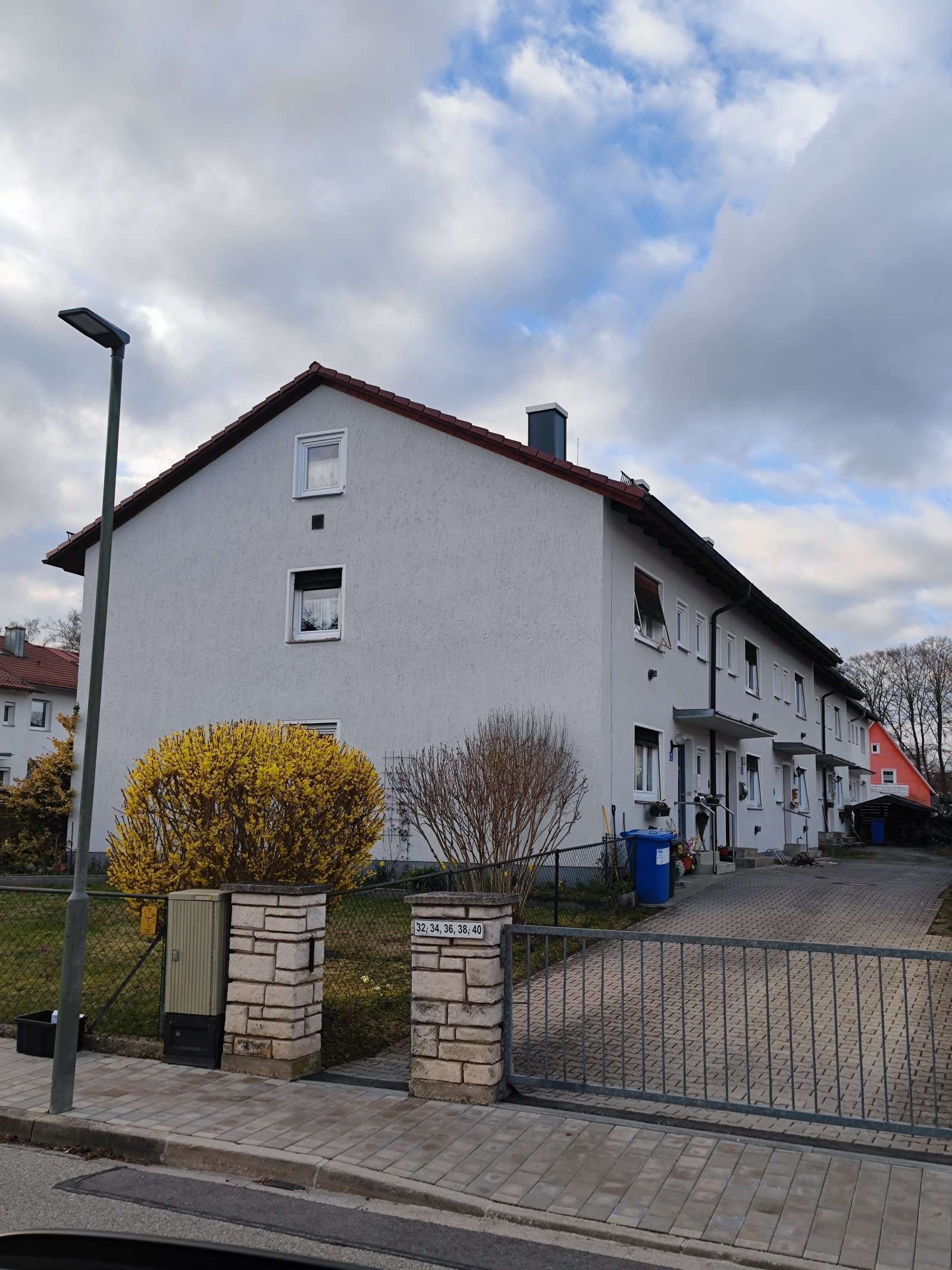 Reihenmittelhaus zum Kauf 1.300.000 € 20 Zimmer 505,8 m²<br/>Wohnfläche 1.341 m²<br/>Grundstück West Waldkraiburg 84478